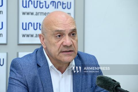 Conferencia de prensa de Ashot Melikyan, presidente del Comité para la Protección de la Libertad de Expresión