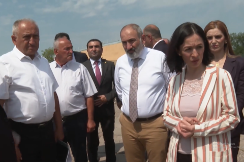 Премьер-министр Армении посетил историко-культурный музей-заповедник "Звартноц"