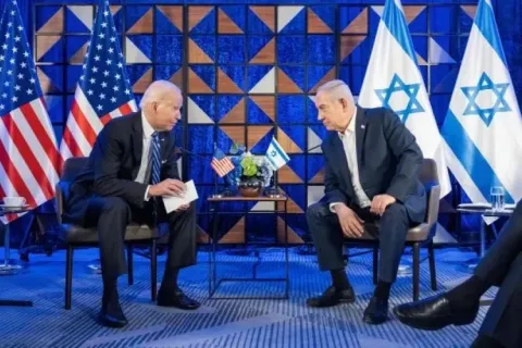 Biden demande à  Netanyahou de travailler à conclure « rapidement » un cessez-le-feu