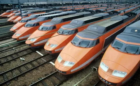 Франция начала расследование атак на сеть высокоскоростных поездов