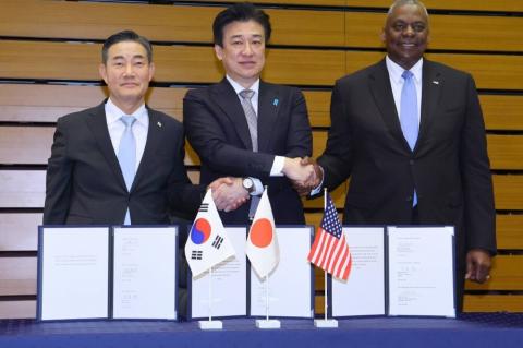 ԱՄՆ-ի, Ճապոնիայի և Հարավային Կորեայի պաշտպանության նախարարները համագործակցության են հուշագիր ստորագրել
