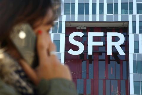 © PHOTO / LE PARISIEN / FREDERIC DUGIT 
Economie
Saint denis (93)
Le groupe de BTP Bouygues,  a déposé une offre mercredi 5 mars pour racheter son concurrent SFR.
Bouygues propose 14,5 milliards d'euros pour racheter SFR