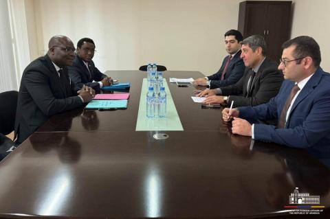 Armenia, Togo Foreign Ministries conduct political consultations