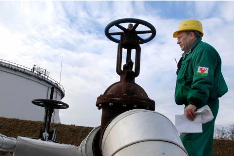Украина заявила, что готова решить проблемы транзита нефти со Словакией