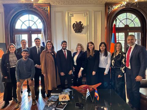 Embajadora de Armenia en Uruguay presentó la cultura milenaria y desafíos de la política exterior de Armenia a periodistas