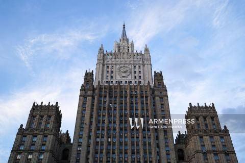 Moscou appelle Bakou et Erevan à éviter la rhétorique belliqueuse et à trouver des solutions acceptables pour les deux parties
