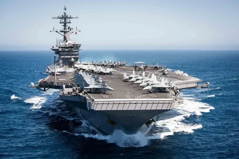 США сосредоточили 12 военных кораблей в Ближневосточном регионе: The Washington Post