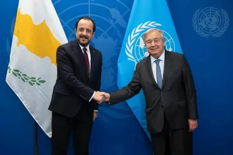 Президент Кипра принял предложение генсека ООН о трехсторонней встрече, а лидер турок-киприотов его отклонил