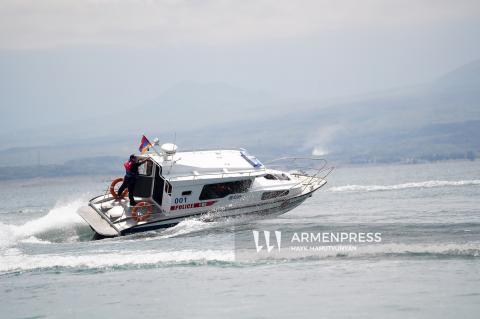 Водные патрули несут усиленную службу на озере Севан