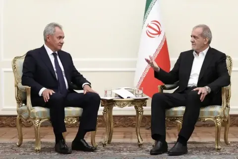 New York Times: l'Iran a demandé à la Russie des systèmes de défense aérienne avancés