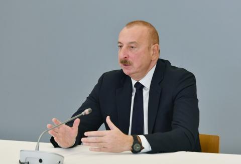 Aliyev pretende fortalecer la cooperación en defensa con países de Asia Central