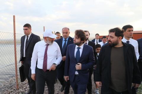 Nikol Pashinyan, accompagné d'une délégation, a visité la société Fanfruit LLC des frères Badalyan