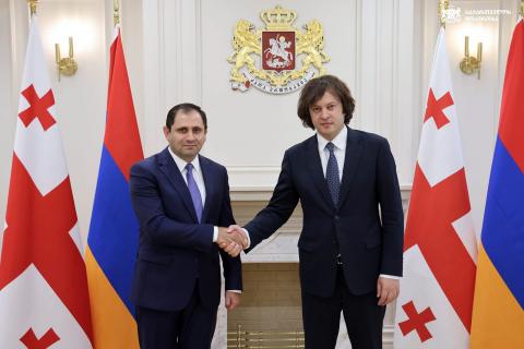 Armenian Defense Minister meets with Georgian Prime Minister