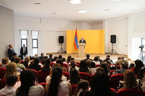 L'école nouvellement construite à Kirants a été mise en service. Le Premier ministre Pashinyan était présent à l'ouverture