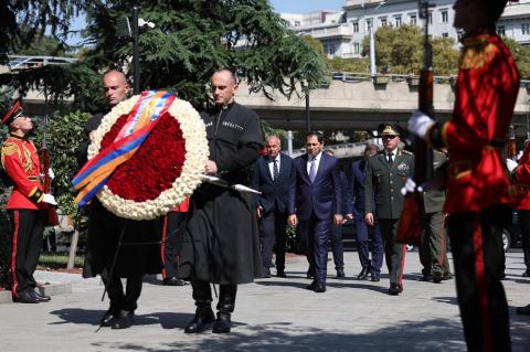 Armenian Defense Minister pays tribute at Heroes Square in Tbilisi, Georgia