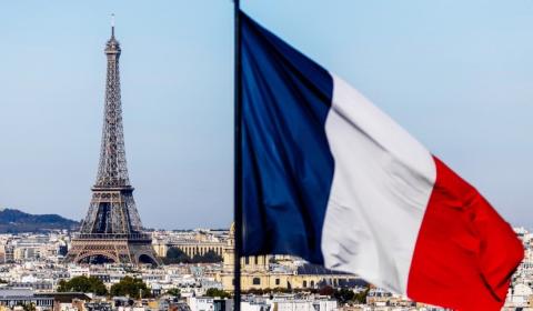 France warns its citizens to travel to Azerbaijan only if absolutely necessary