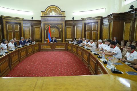 PM Pashinyan hosts Armenian athletes from Paris Olympic Games