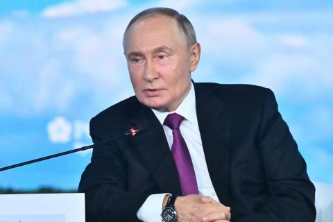 Путин пошутил о заразительном смехе Камалы Харрис и выразил ей поддержку