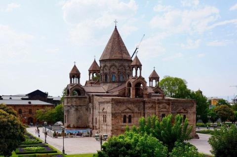 ԱԺ նախագահը Մայր տաճարի վերաօծման արարողությանը մասնակցելու հրավեր ստացել է, սակայն երկրում չի գտնվելու