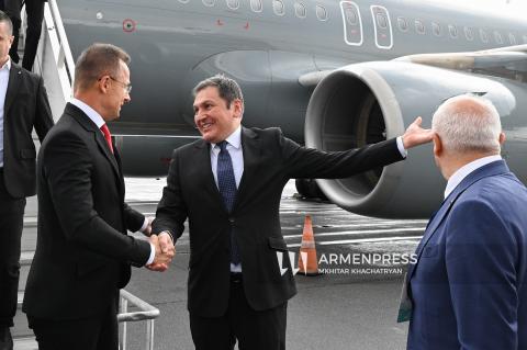 Hungarian Foreign Minister Péter Szijjártó arrives in Yerevan