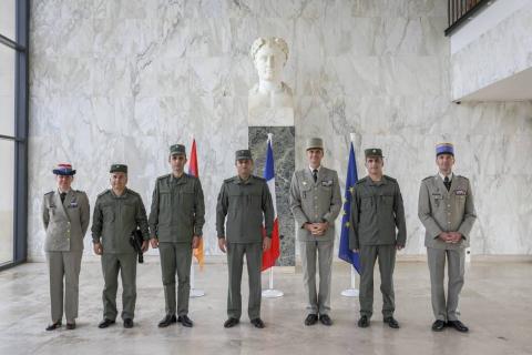 Academia Militar tomó medidas para intercambiar cadetes y mejorar programas de formación en Francia