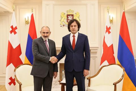 Prime Ministers Nikol Pashinyan and Irakli Kobakhidze hold private conversation