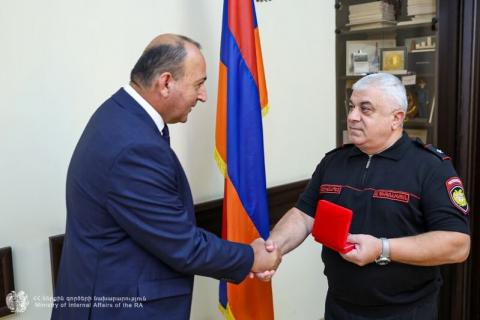 ՀՀ ՆԳ նախարարի տեղակալը Վրաստանի ՆԳ նախարարության կցորդին պարգևատրել է «Համագործակցության ամրապնդման համար» մեդալով