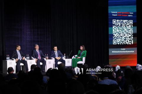 Les ministres participent à la table ronde du Sommet global arménien