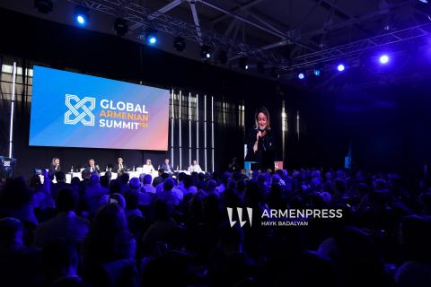 Armenian Global Summit panel discussion on involving diaspora potential