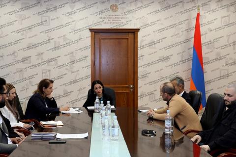 ԿԳՄՍ նախարարը հանդիպել է Գրքի երևանյան միջազգային յոթերորդ փառատոնի գրական մրցույթի մրցանակակիրներին