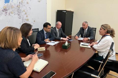 Երևանի քաղաքապետարանի աշխատակազմի  առողջության վարչության պետ Դավիթ Կարապետյանը հանդիպել է ԱՀԿ հայաստանյան գրասենյակի ղեկավար  Սիդարթա Դատտայի հետ