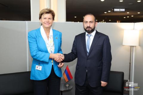 Mirzoyan a présenté à la Ministre des Affaires Etrangères de Lettonie les efforts de la République d'Arménie pour l'établissement de la paix dans le Caucase du Sud