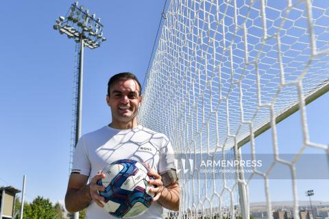 სომხეთის საფეხბურთო ნაკრებისა და „არარატ-არმენიის“ მცველი კამო ჰოვჰანისიანი