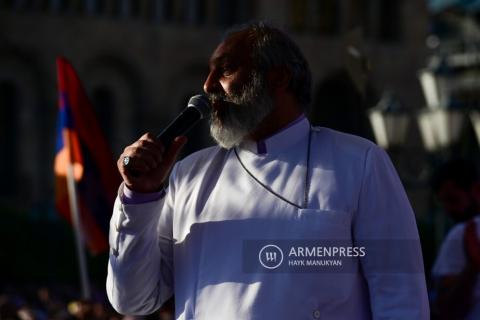 Archbishop Bagrat Galstanyan holds new rally