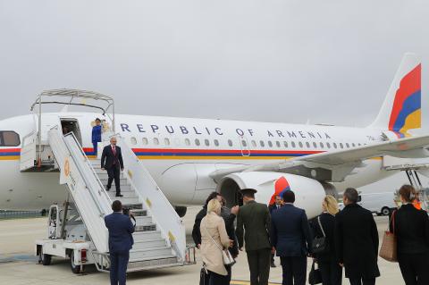 Nikol Paşinyan, Fransa'da bugün Emmanuel Macron ve Michel Barnier ile görüşmeler gerçekleştirecek