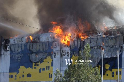 დიდი ხანძარი ერევნის ერთ-ერთი ავეჯის მაღაზიის საწყობში