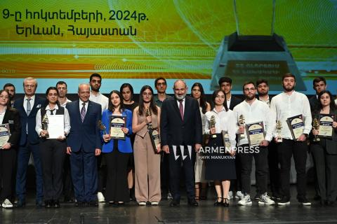 Le Premier ministre a assisté à la cérémonie de remise des prix du jubilé consacrée au 20e anniversaire de « Synopsis Armenia»