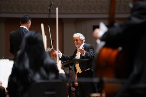 El público armenio aclamó a Plácido Domingo