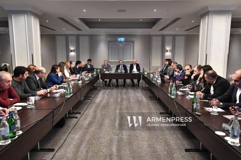 ՀՀ ԲՏԱ նախարարը տեխնոլոգիական համայնքի հետ քննարկել է ոլորտի զարգացմանն ուղղված օրենքների նախագծերը