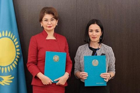 Armenian, Kazakh culture ministers sign memorandum of cooperation