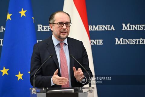 Глава МИД Австрии заявил, что ЕС не будет выводить миротворцев с юга Ливана