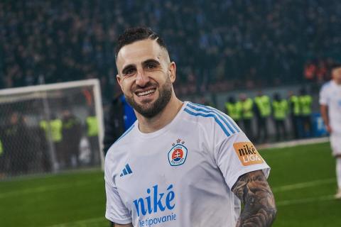 Ermeni futbolcu Tigran Barseğyan Slovan'la sözleşmesini uzattı