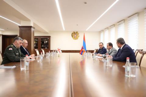 Armenia-Georgia defense cooperation discussed in Yerevan