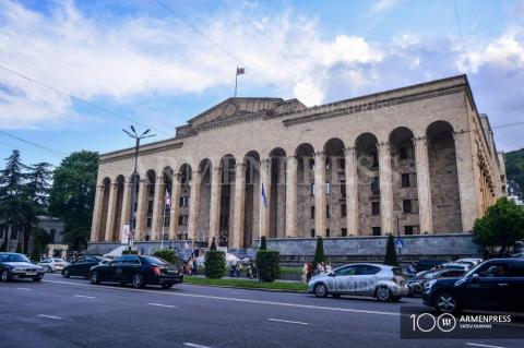 В Грузии заявили, что парламент будет легитимным, даже при том, если оппозиция откажется от своих мандатов