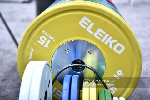 والِریک موُوسیسیان دارنده مدال برنز مسابقات وزنه برداری قهرمانی جوانان اروپا را از آن خود کرد