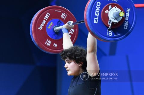 L'haltérophile arménienne Emma Poghosyan remporte l'or aux Championnats d'Europe U20