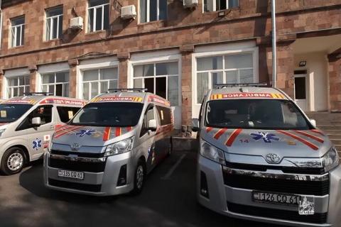 С помощью нового мобильного приложения листы вызовов скорой помощи будут заполняться в электронном виде. Авинян