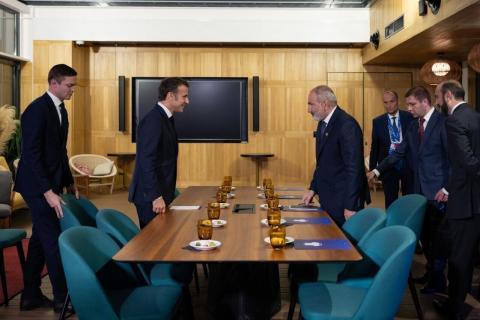 Rencontre entre Nikol Pashinyan et Emmanuel Macron à Budapest