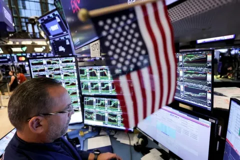 US stocks up - 08-11-24