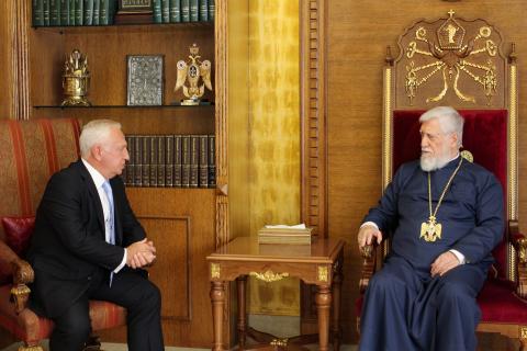 Aram I meets with Armenian Ambassador in Lebanon